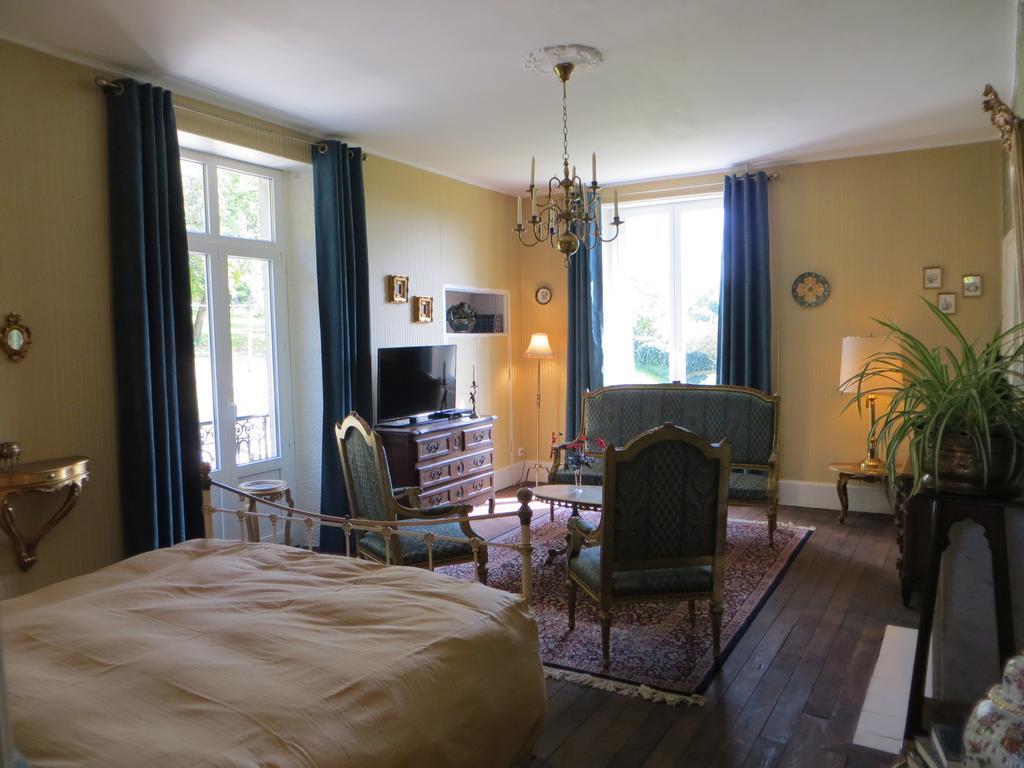 Le Bailli De Montsaugeon Bed & Breakfast Стая снимка