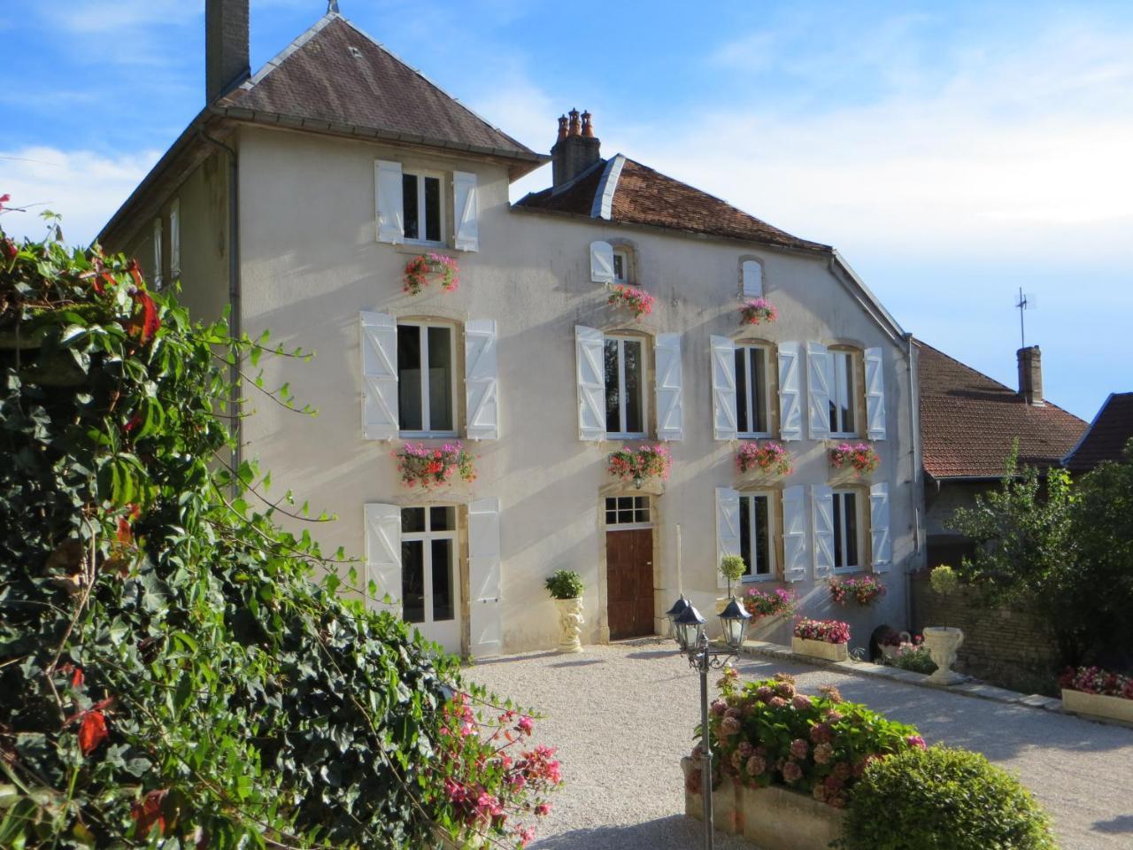 Le Bailli De Montsaugeon Bed & Breakfast Екстериор снимка